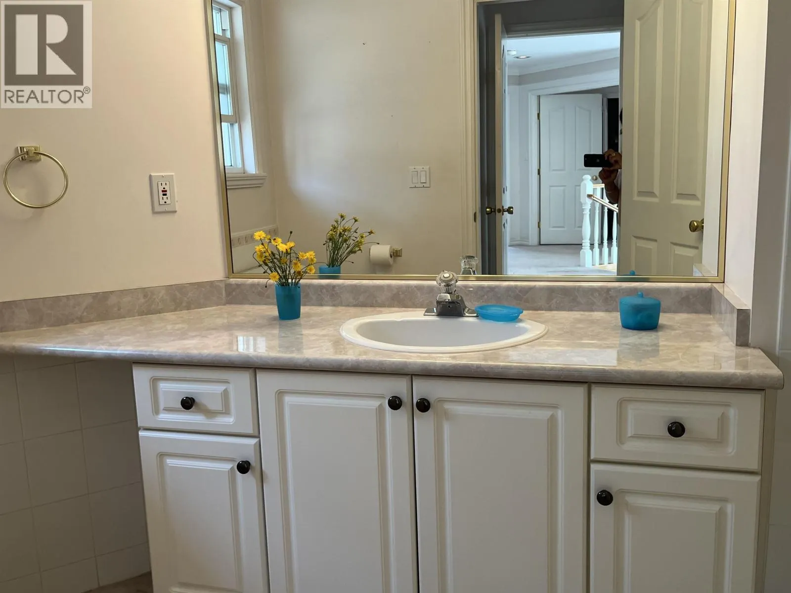 3147 SILVERTHRONE DRIVE