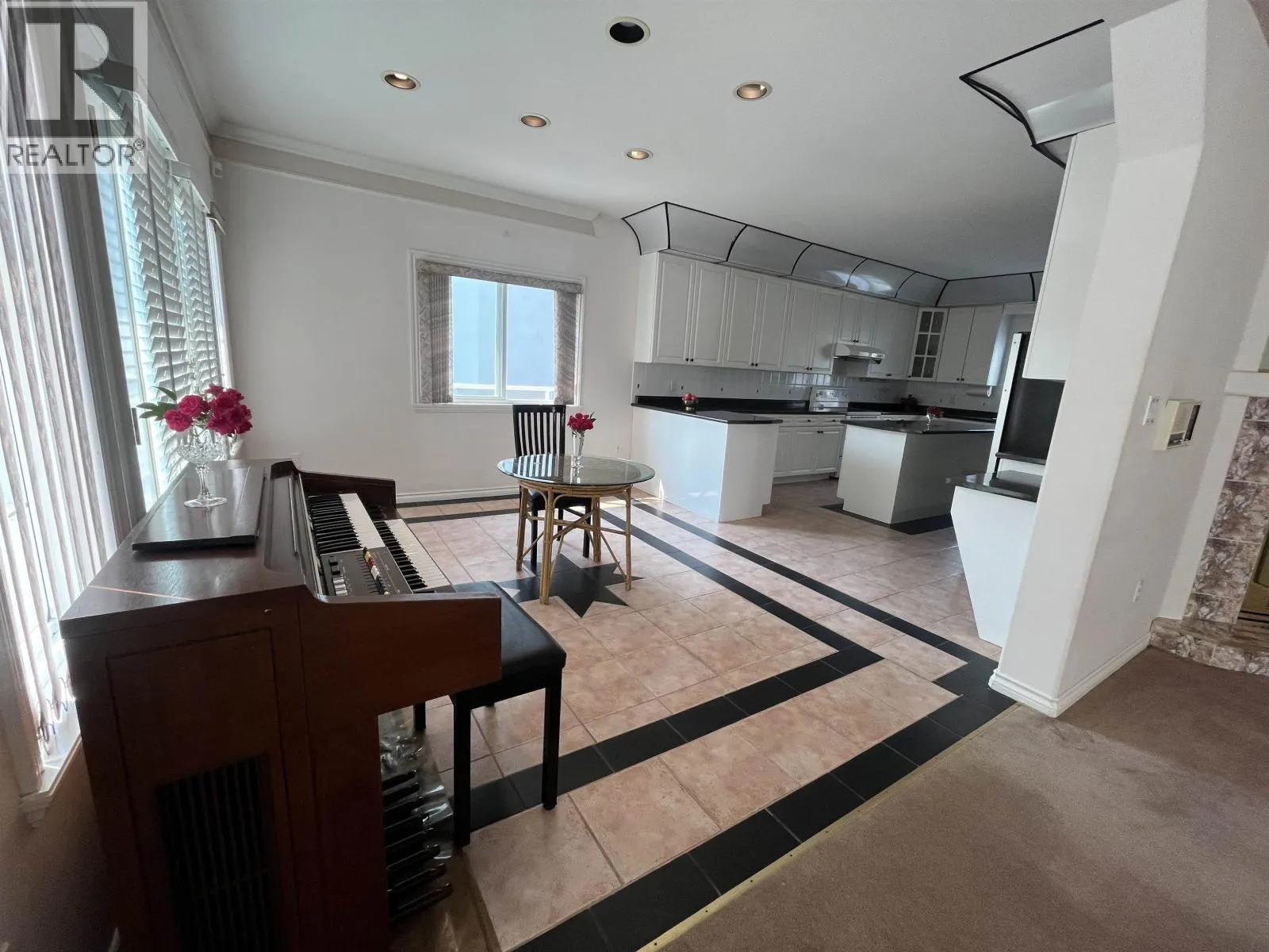 3147 SILVERTHRONE DRIVE