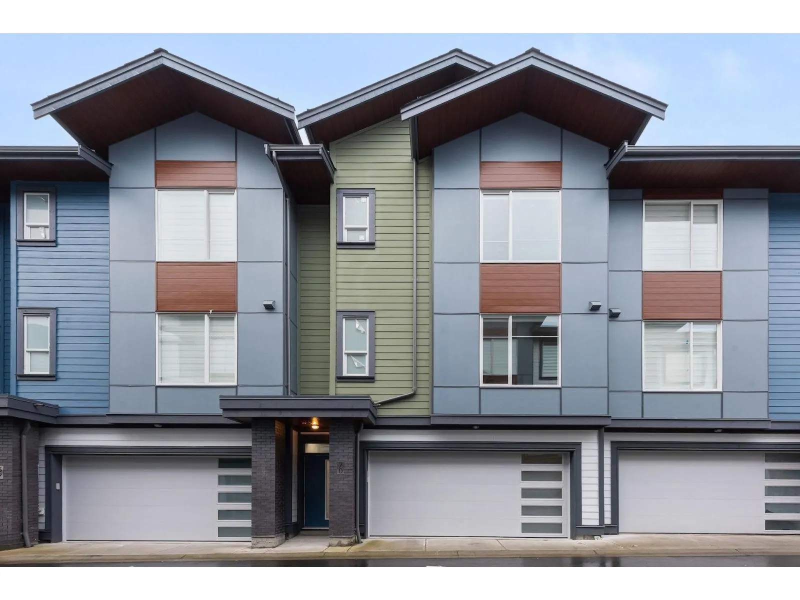 44 20763 76 AVENUE