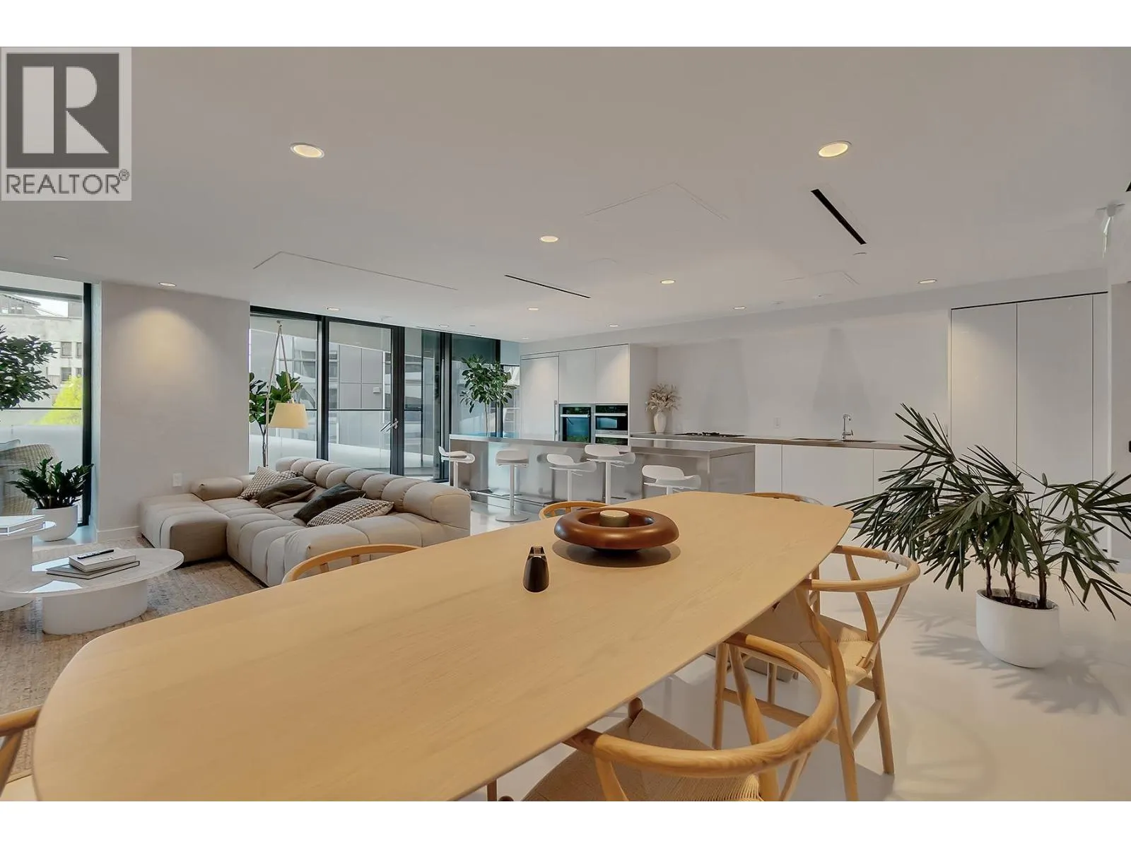 2008 1033 NELSON STREET