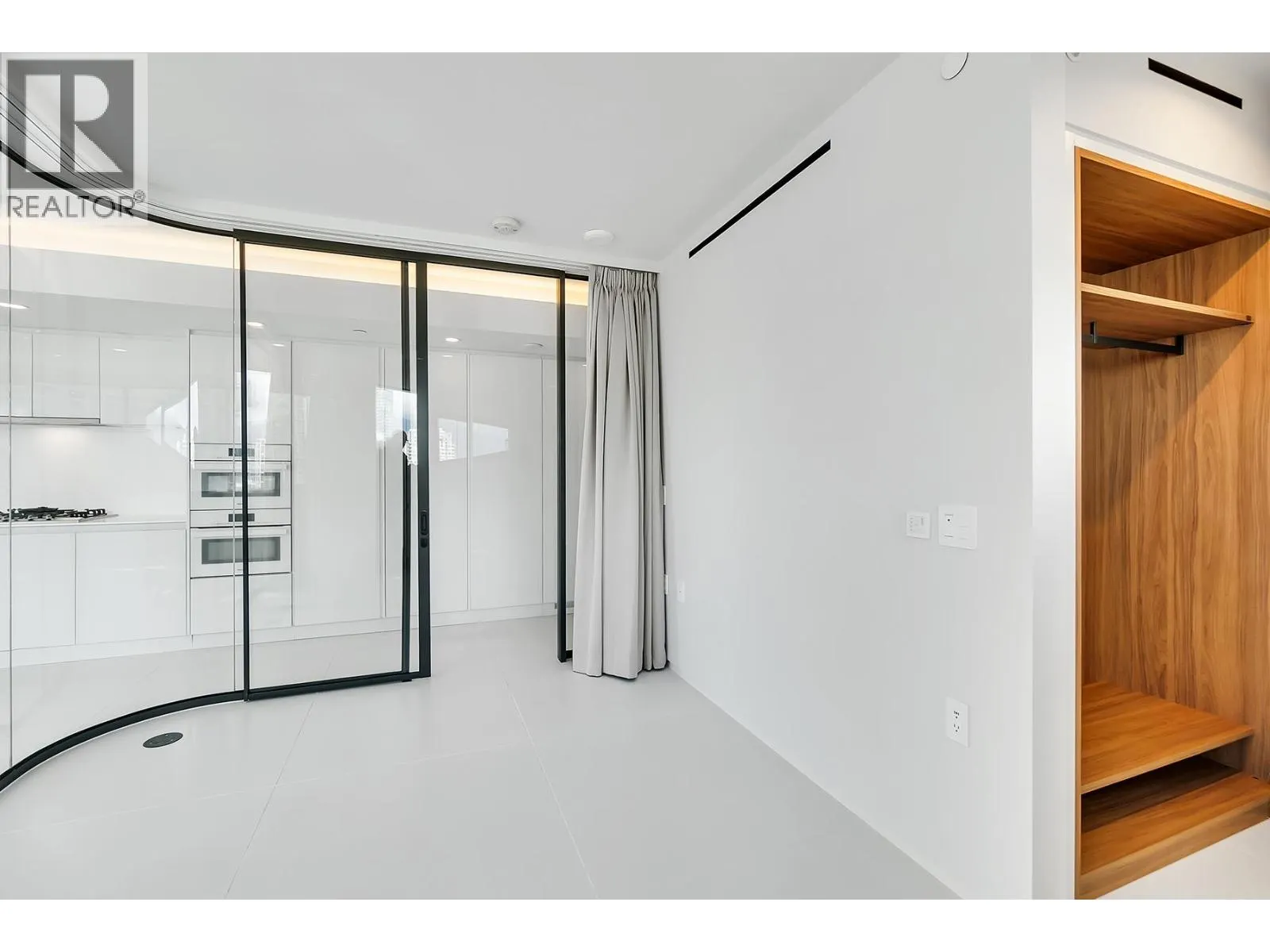 2008 1033 NELSON STREET