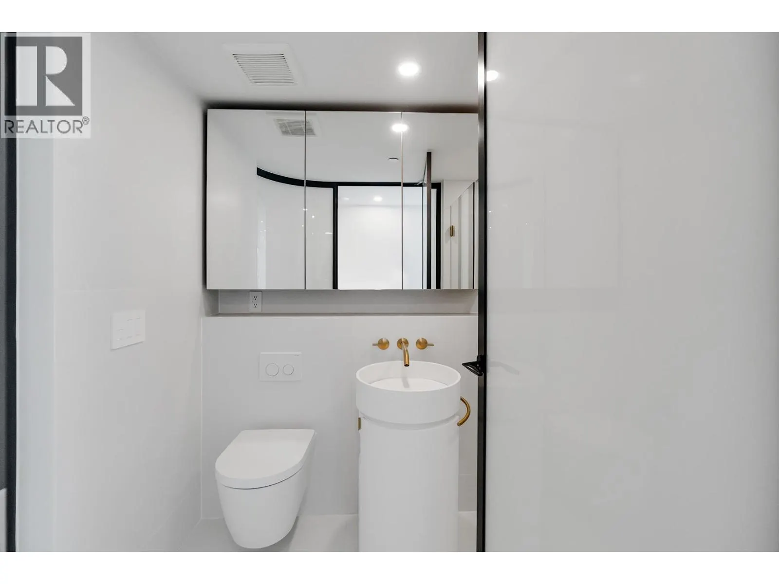 2008 1033 NELSON STREET