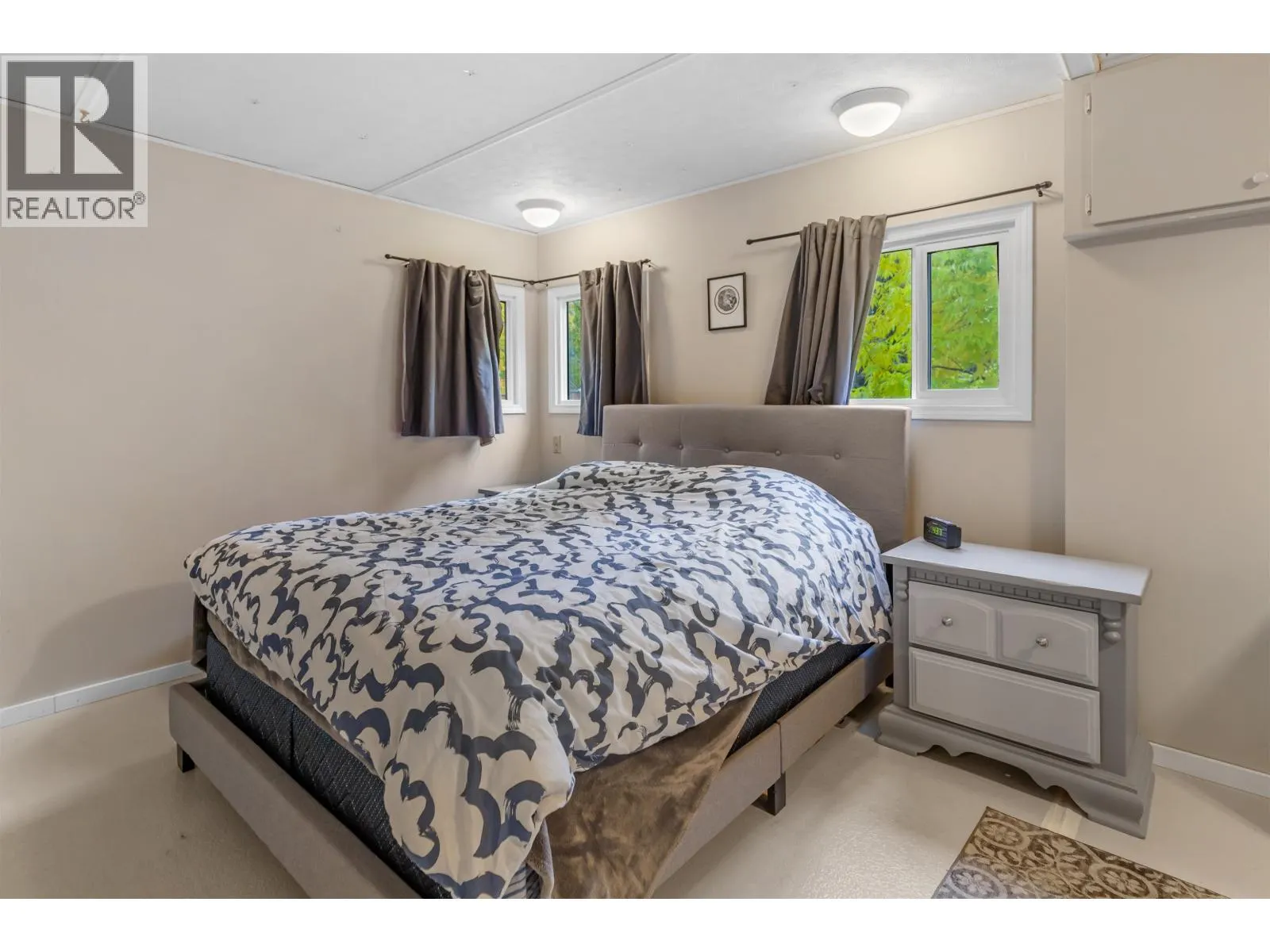 2274 BALL PLACE
