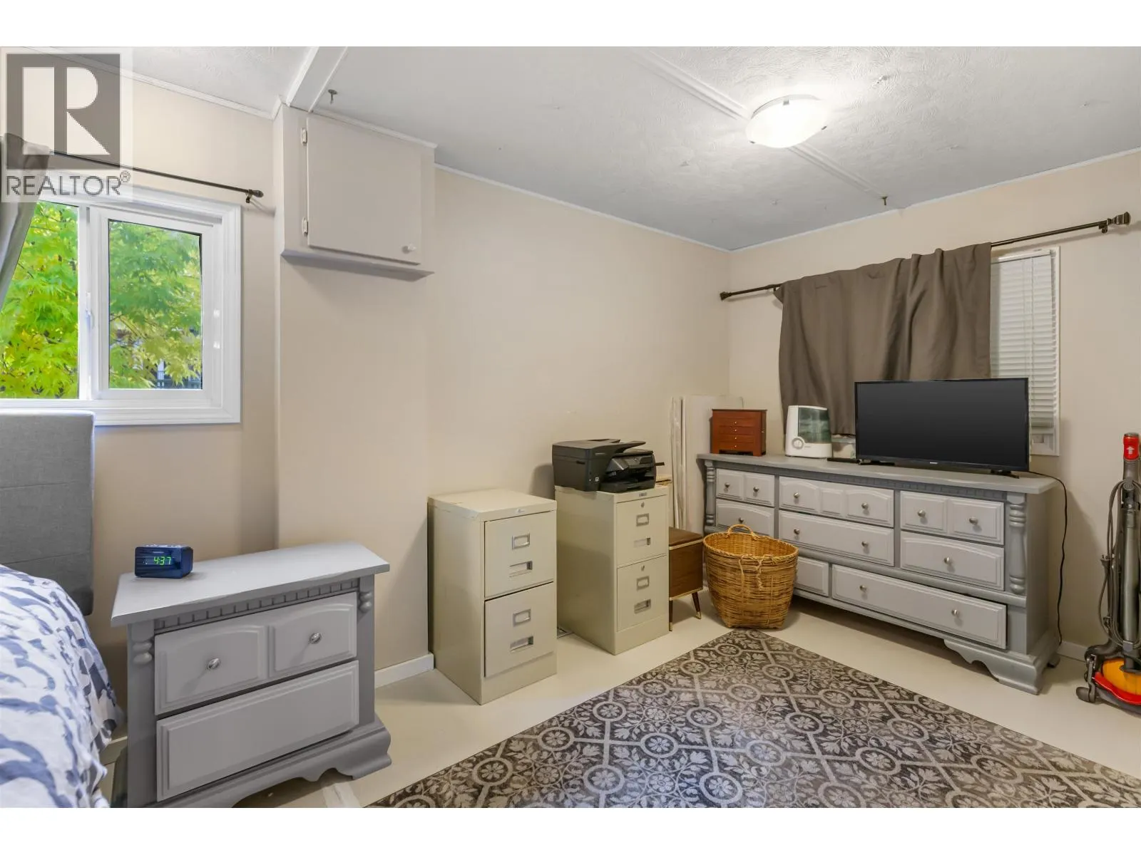 2274 BALL PLACE