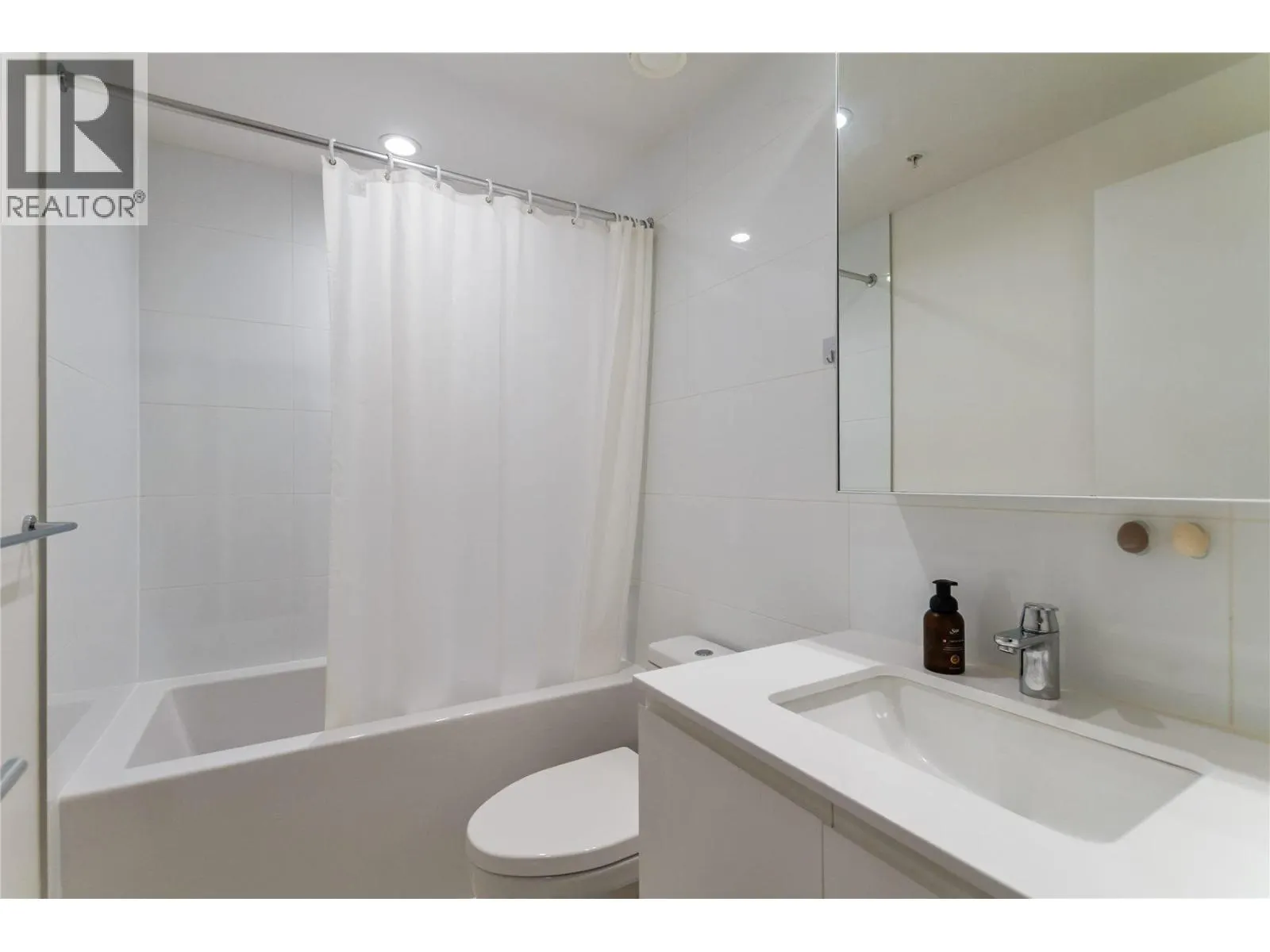 4101 3809 EVERGREEN PLACE