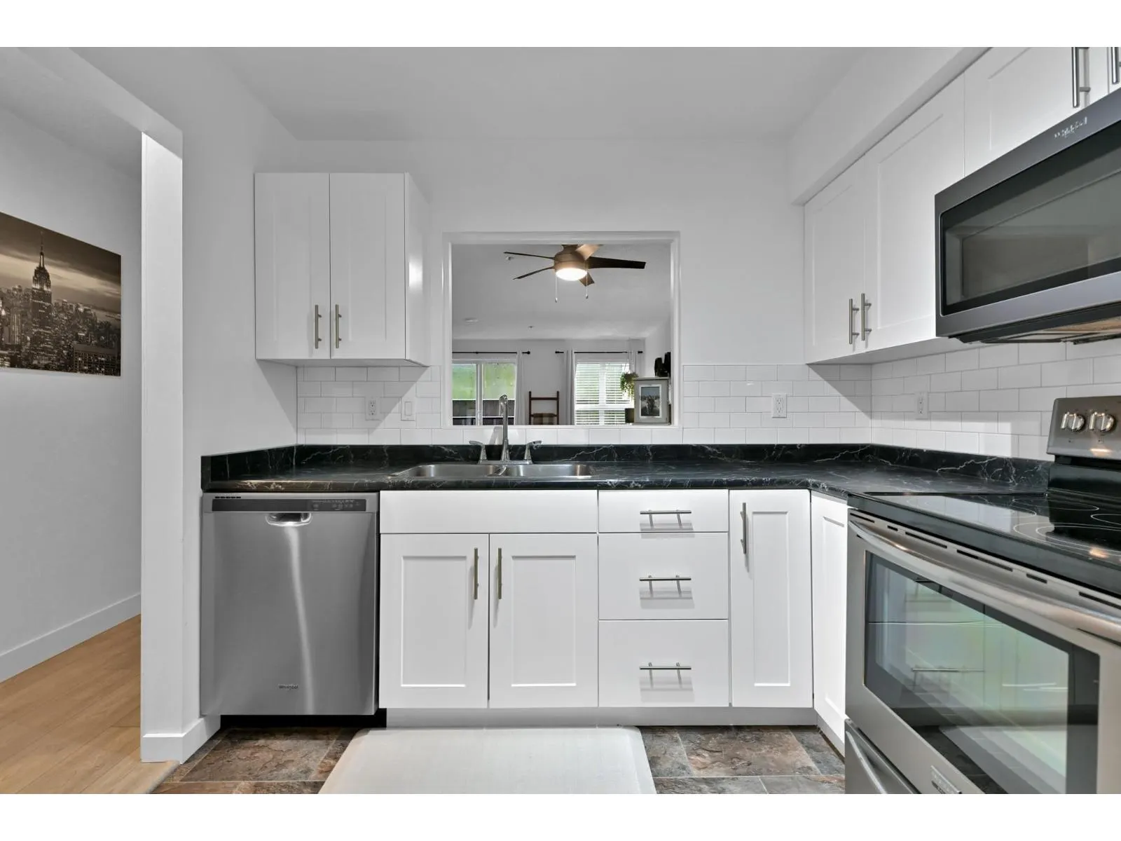 203 33165 2 AVENUE