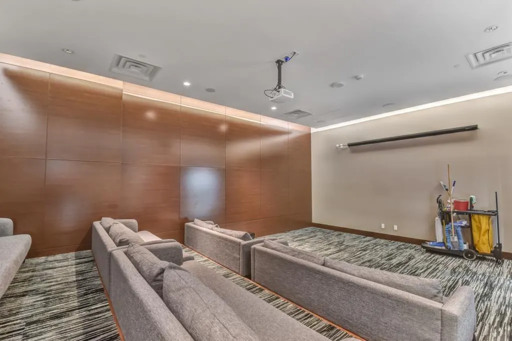 2809 13750 100 AVENUE