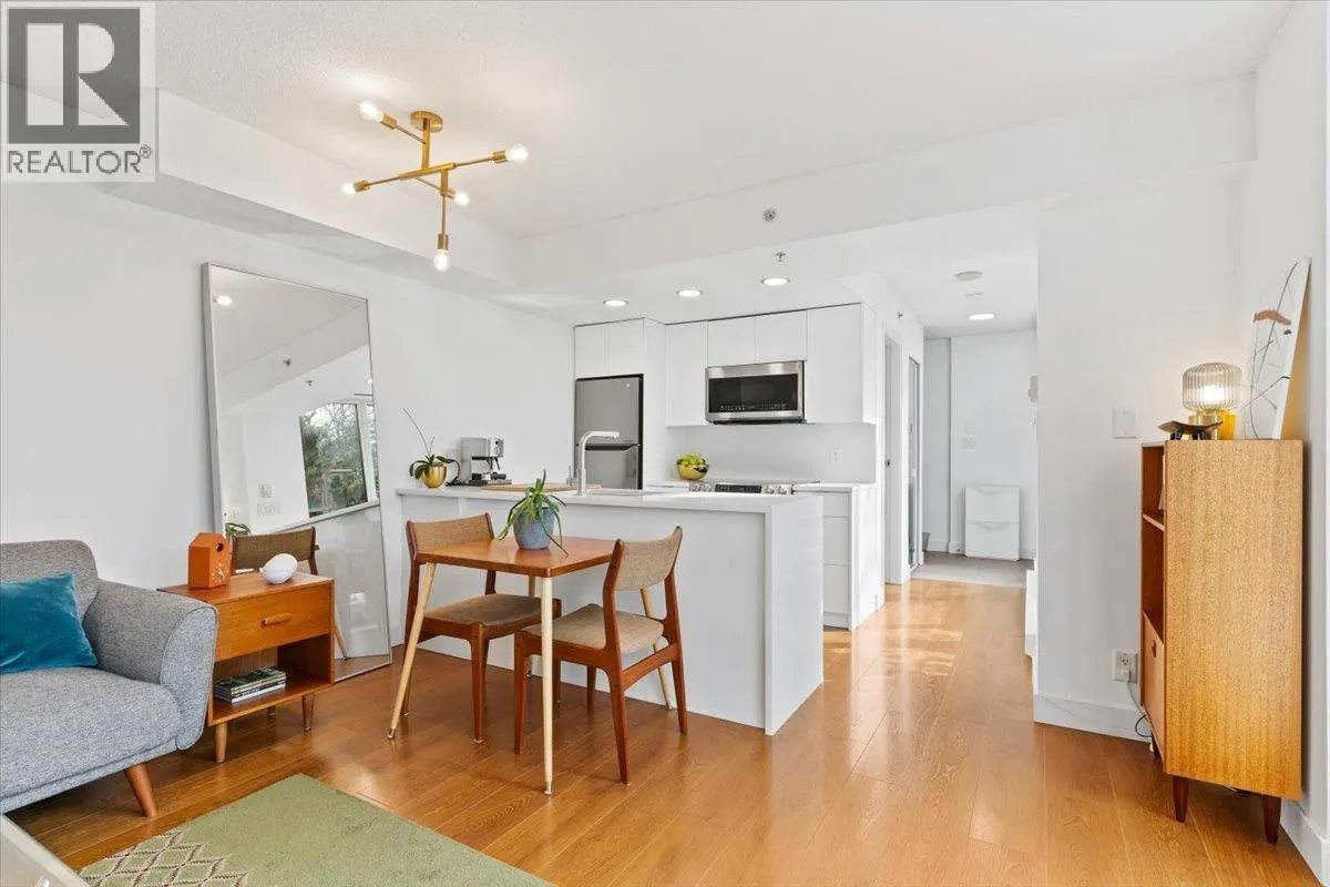 37 KEEFER PLACE
