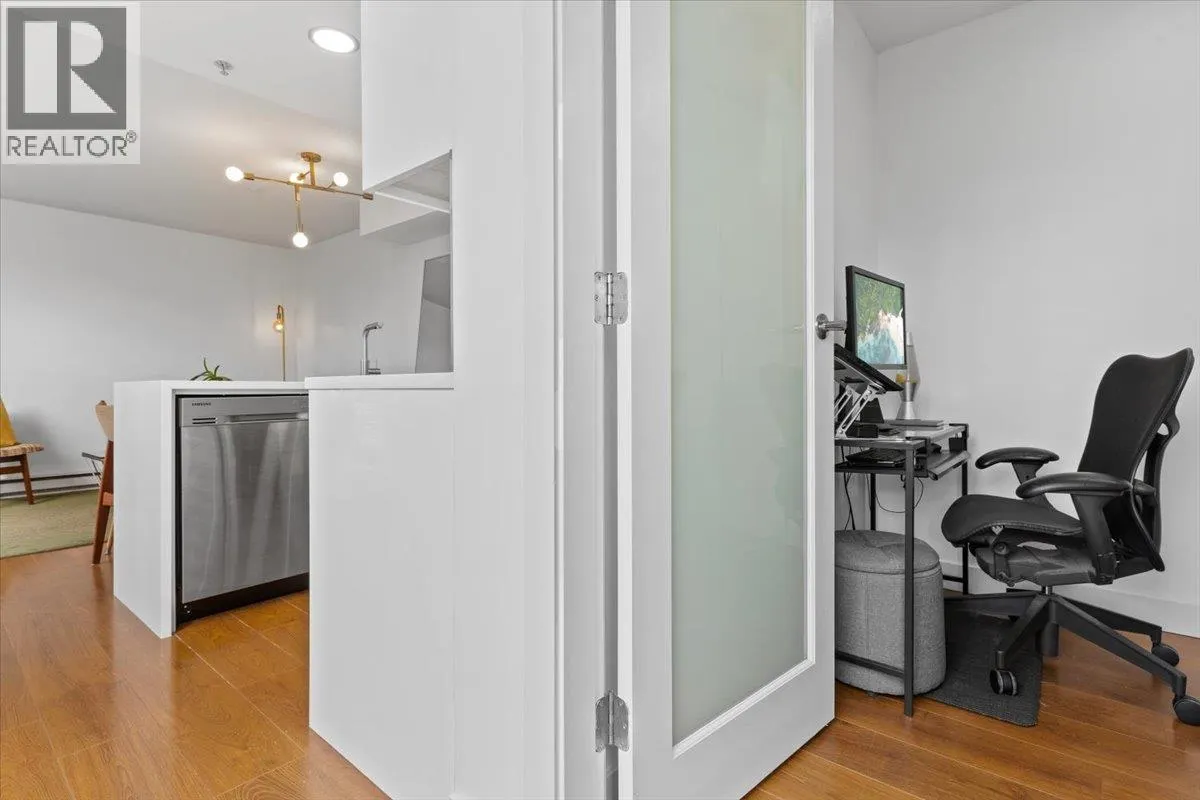 37 KEEFER PLACE
