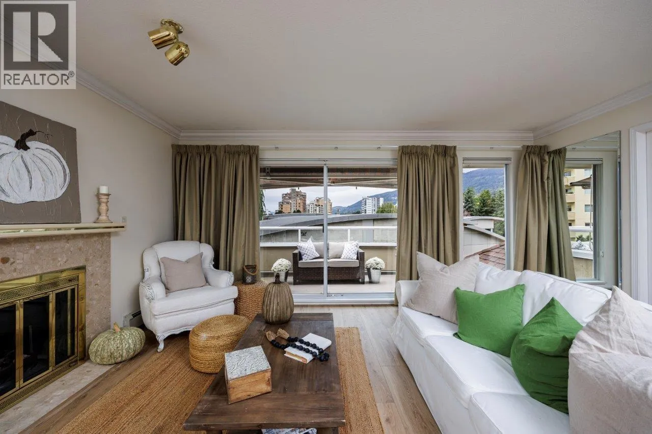 17 2150 MARINE DRIVE