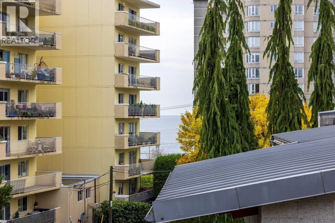 17 2150 MARINE DRIVE
