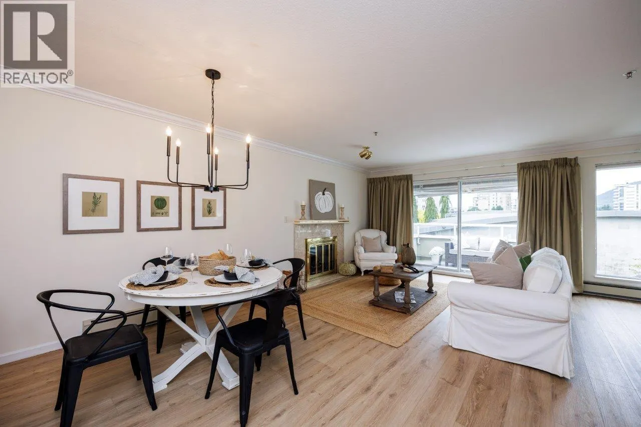 17 2150 MARINE DRIVE
