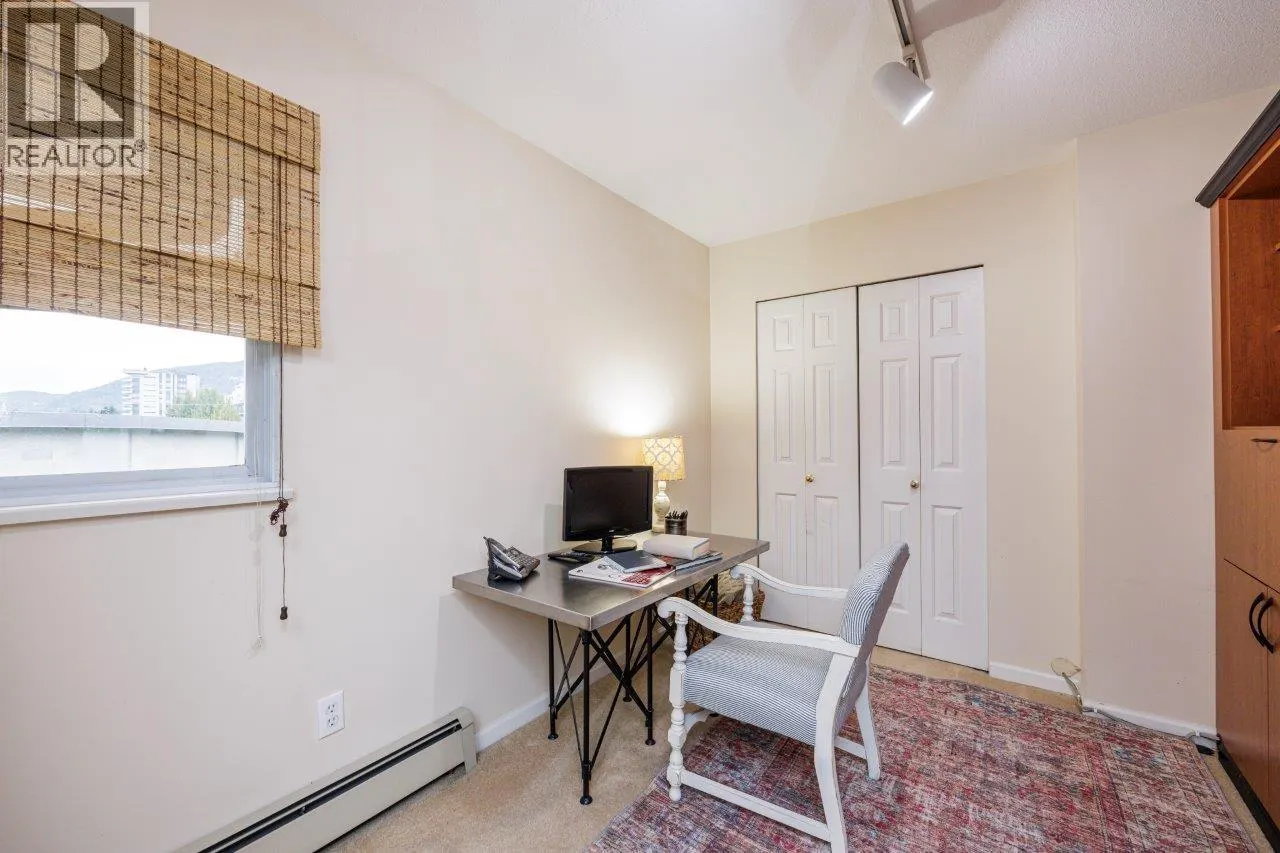17 2150 MARINE DRIVE