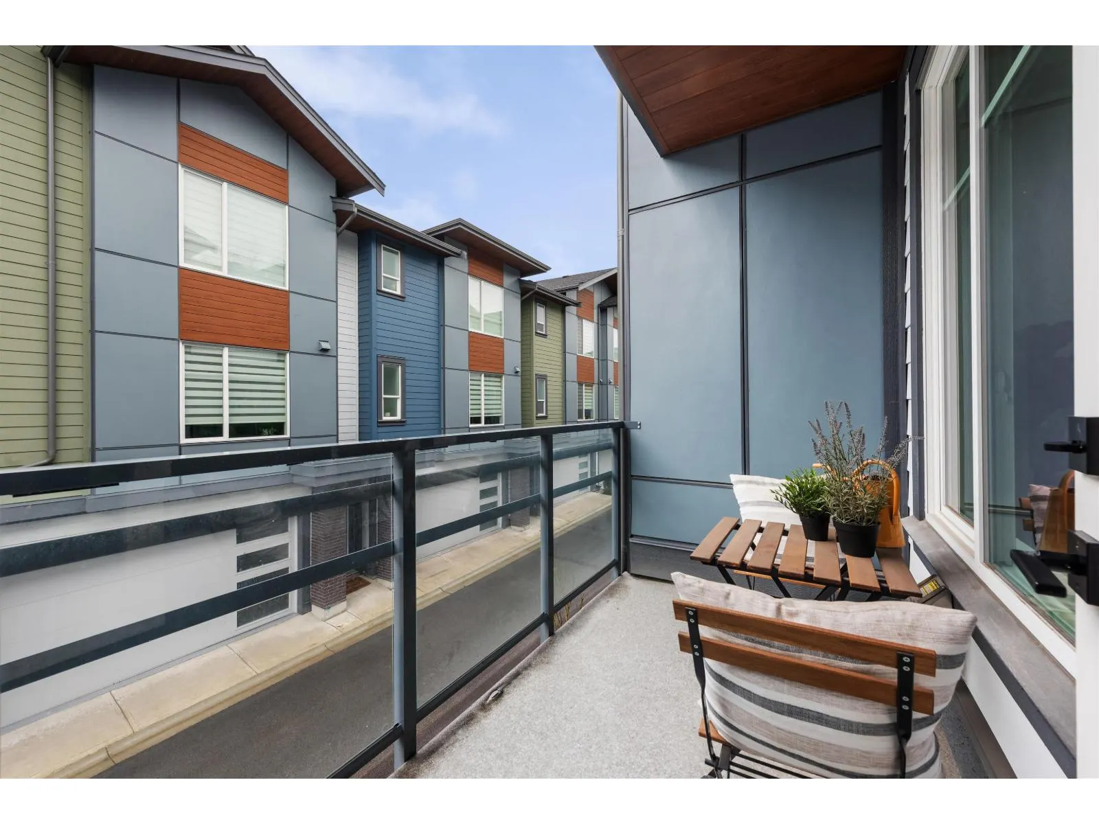 67 20763 76 AVENUE