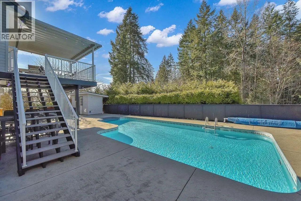 62 LINDEN COURT