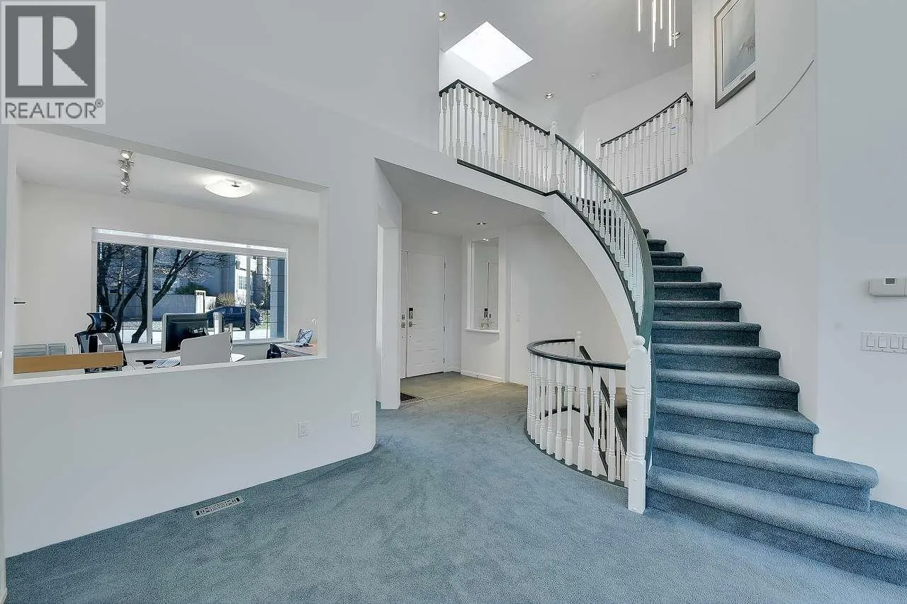 62 LINDEN COURT