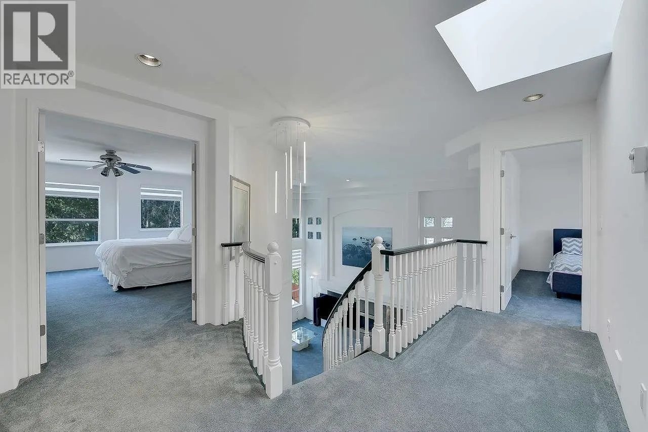 62 LINDEN COURT