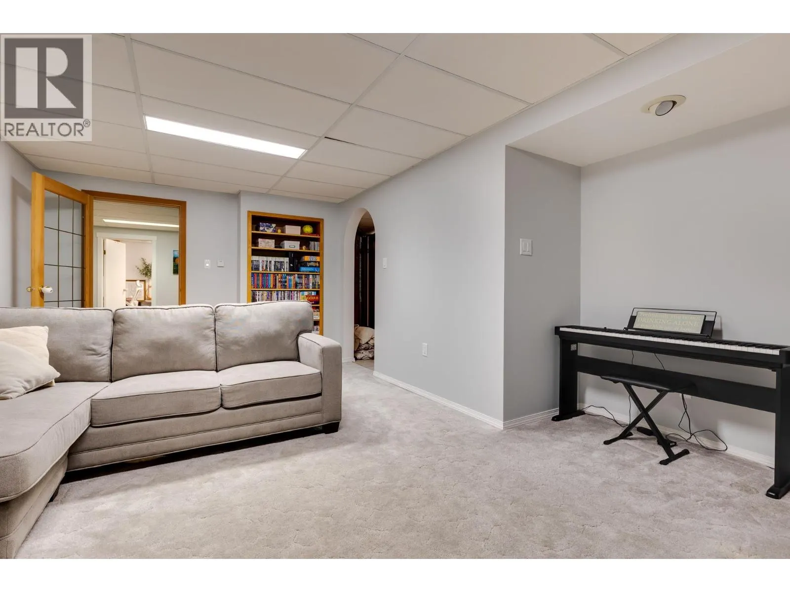 1051 NELSON CRESCENT