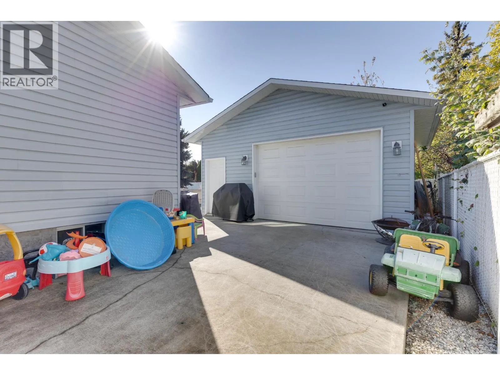 1051 NELSON CRESCENT