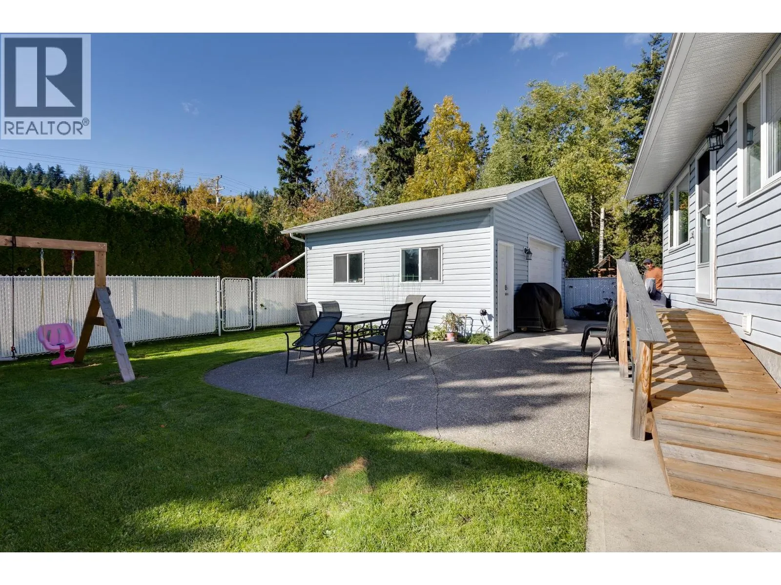 1051 NELSON CRESCENT