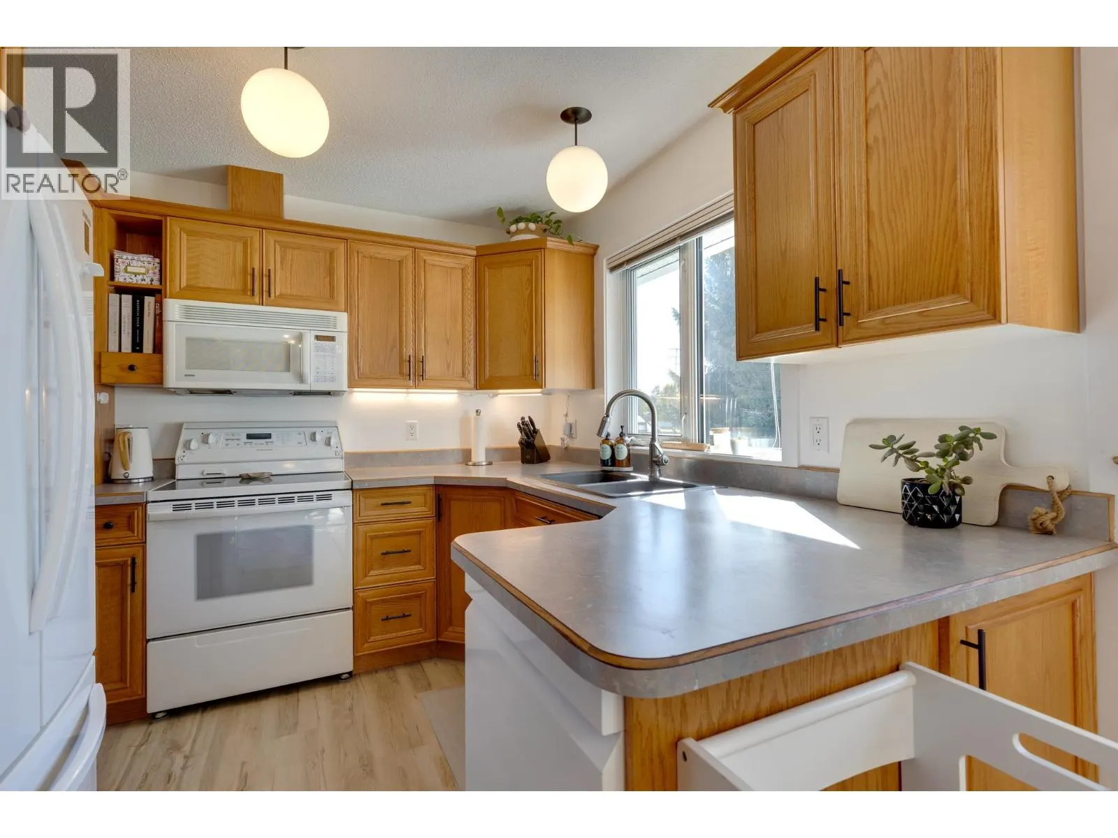 1051 NELSON CRESCENT