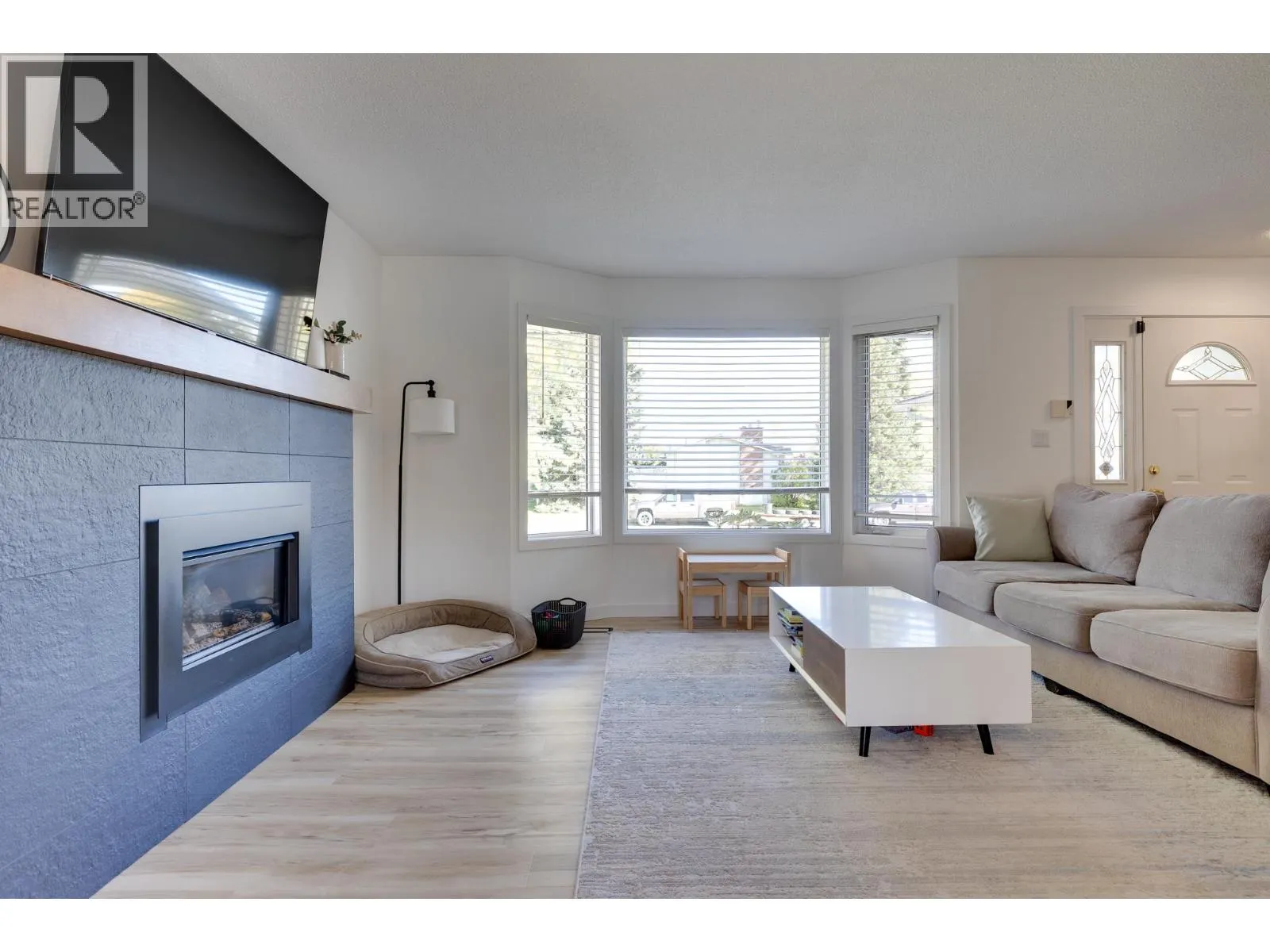 1051 NELSON CRESCENT
