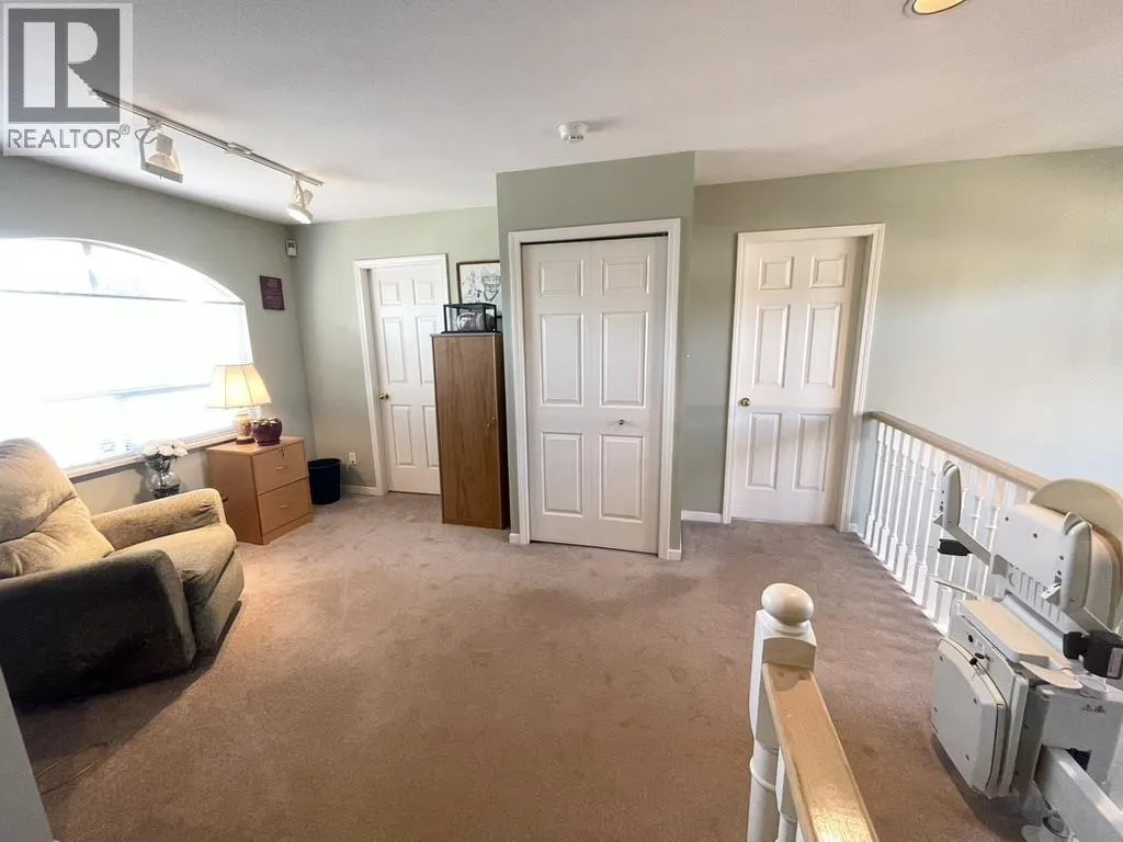 8 6031 FRANCIS ROAD