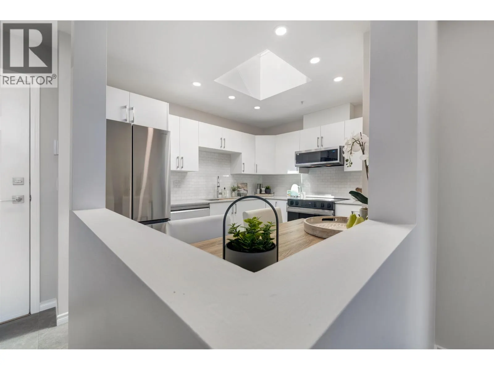 PH 413 175 E 10TH STREET