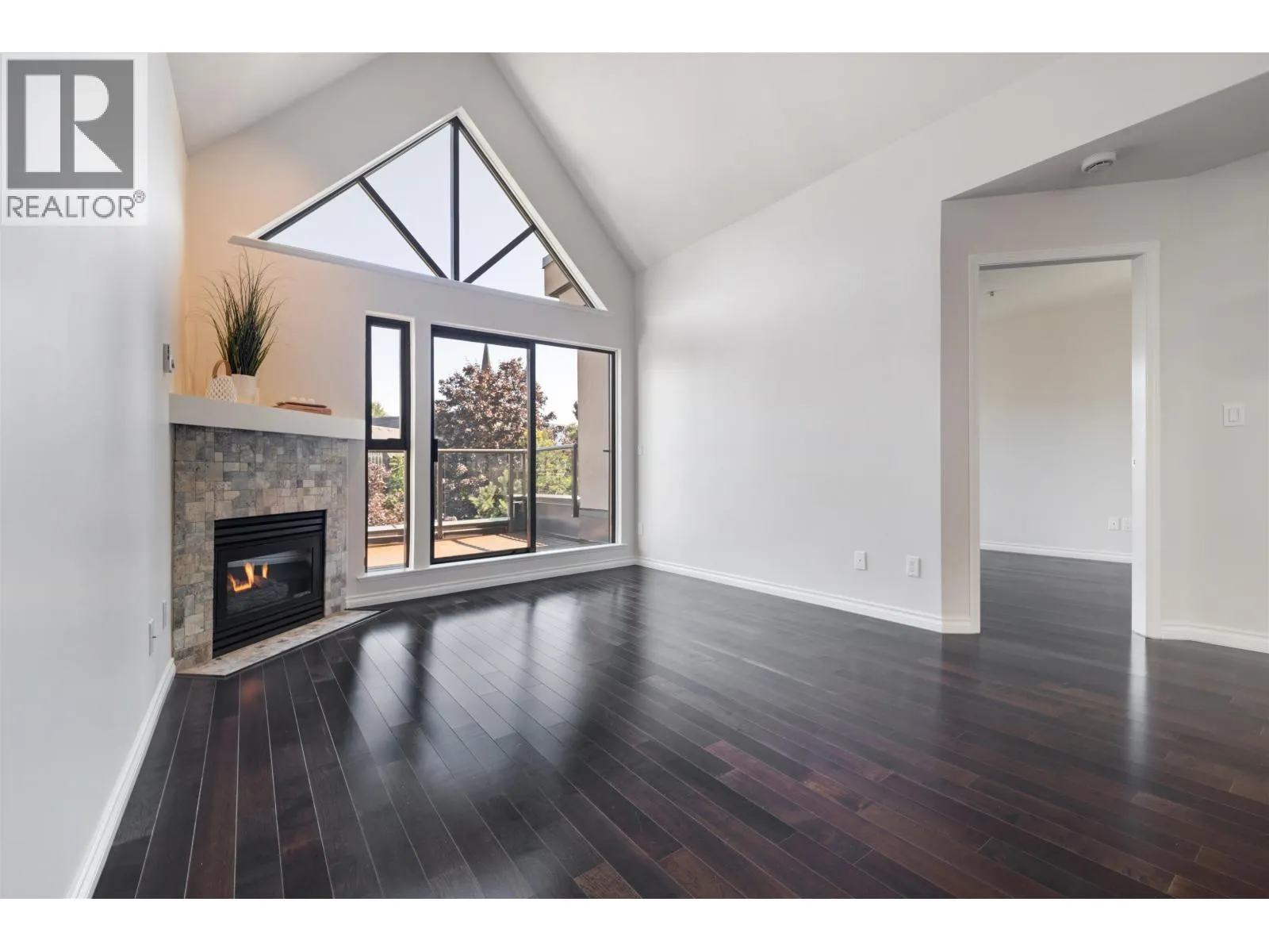 PH 413 175 E 10TH STREET