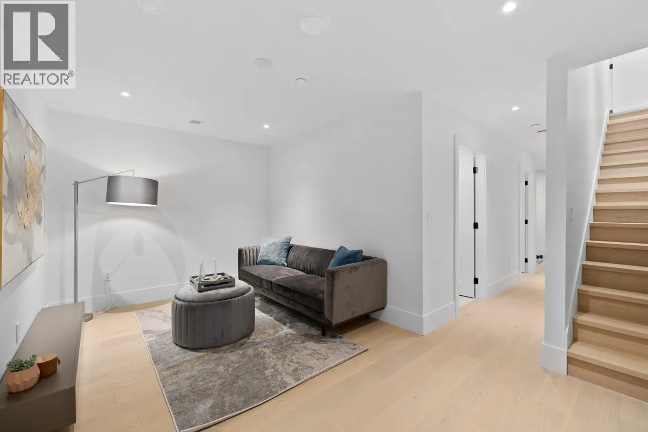 2505 W 37TH AVENUE