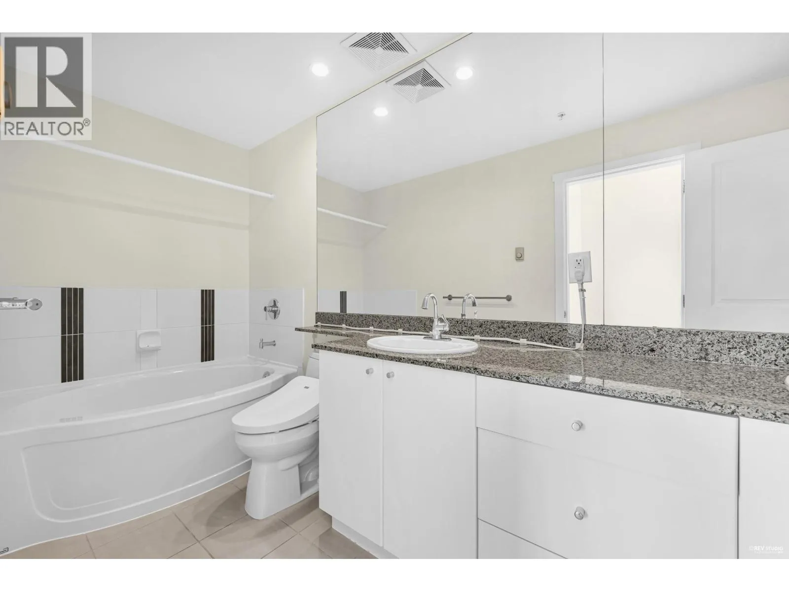 1905 5088 KWANTLEN STREET