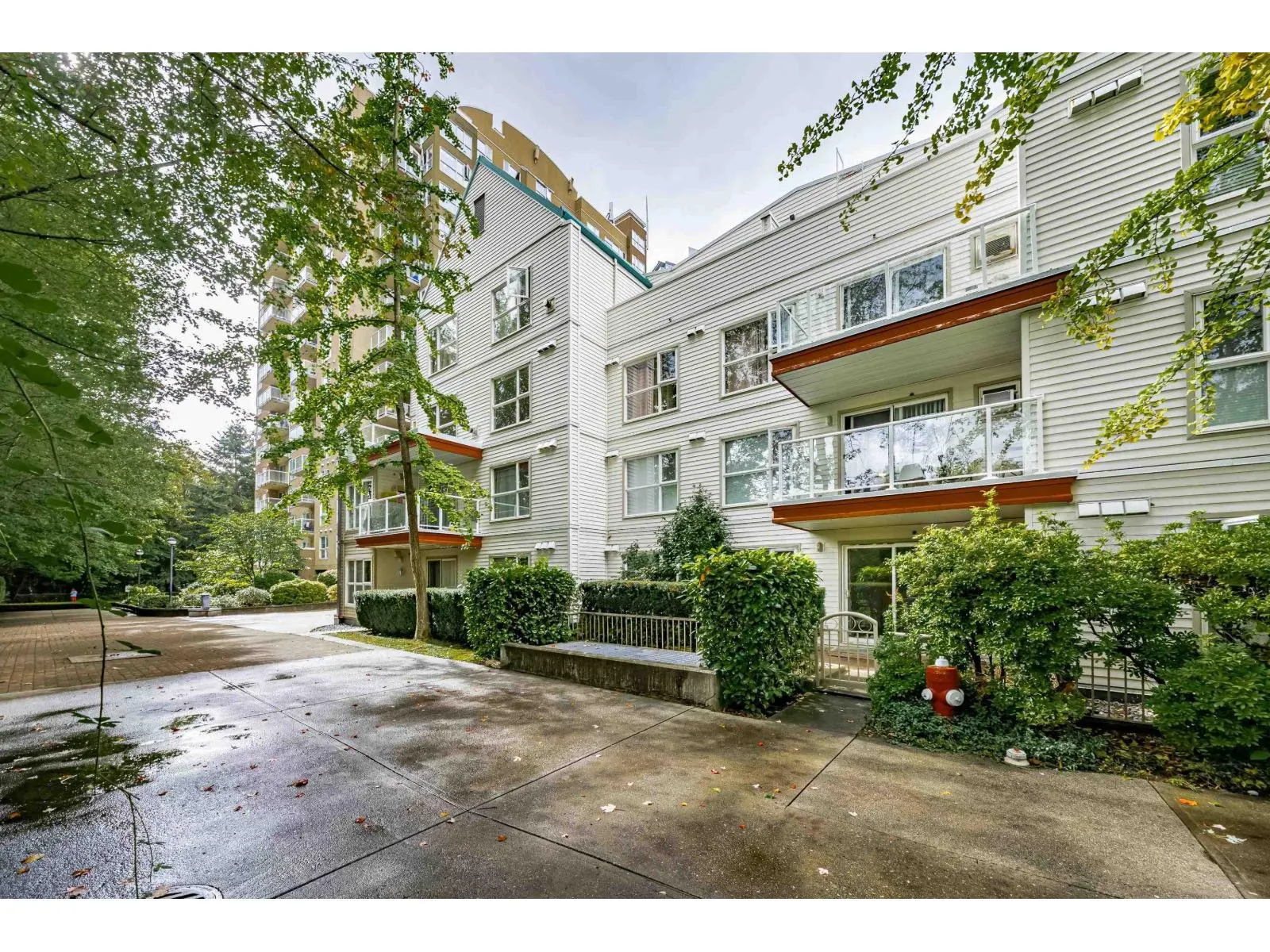 D102 9838 WHALLEY BOULEVARD