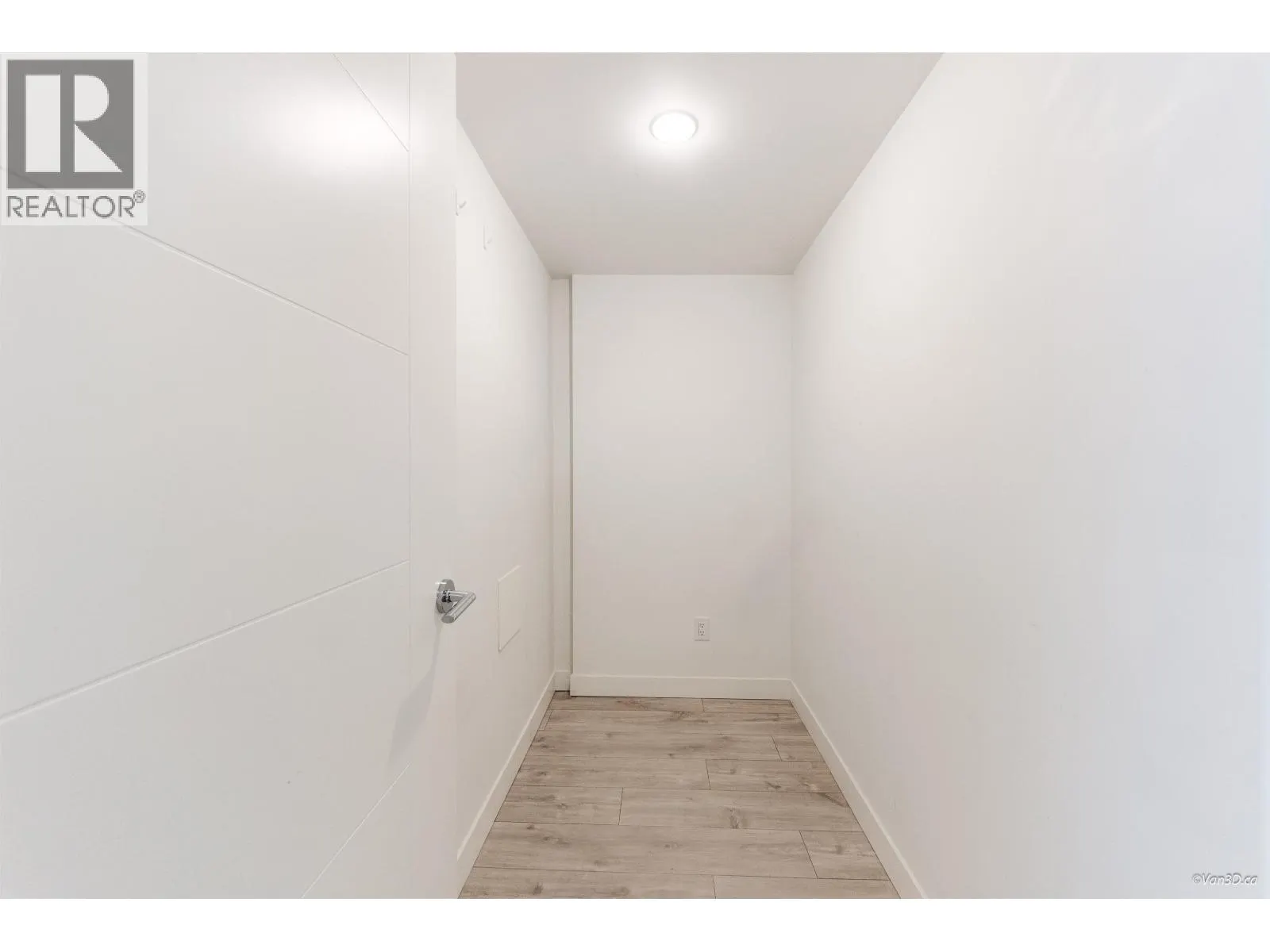 3xx 238 W BROADWAY