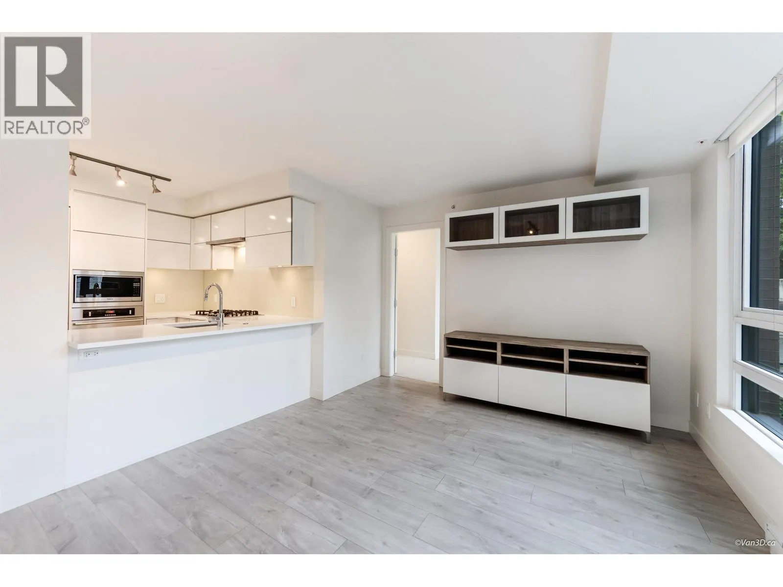 3xx 238 W BROADWAY