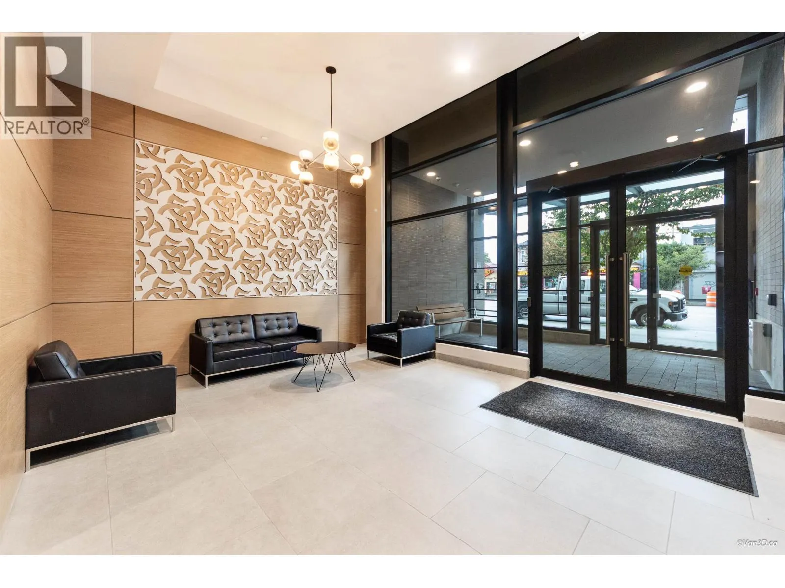 3xx 238 W BROADWAY