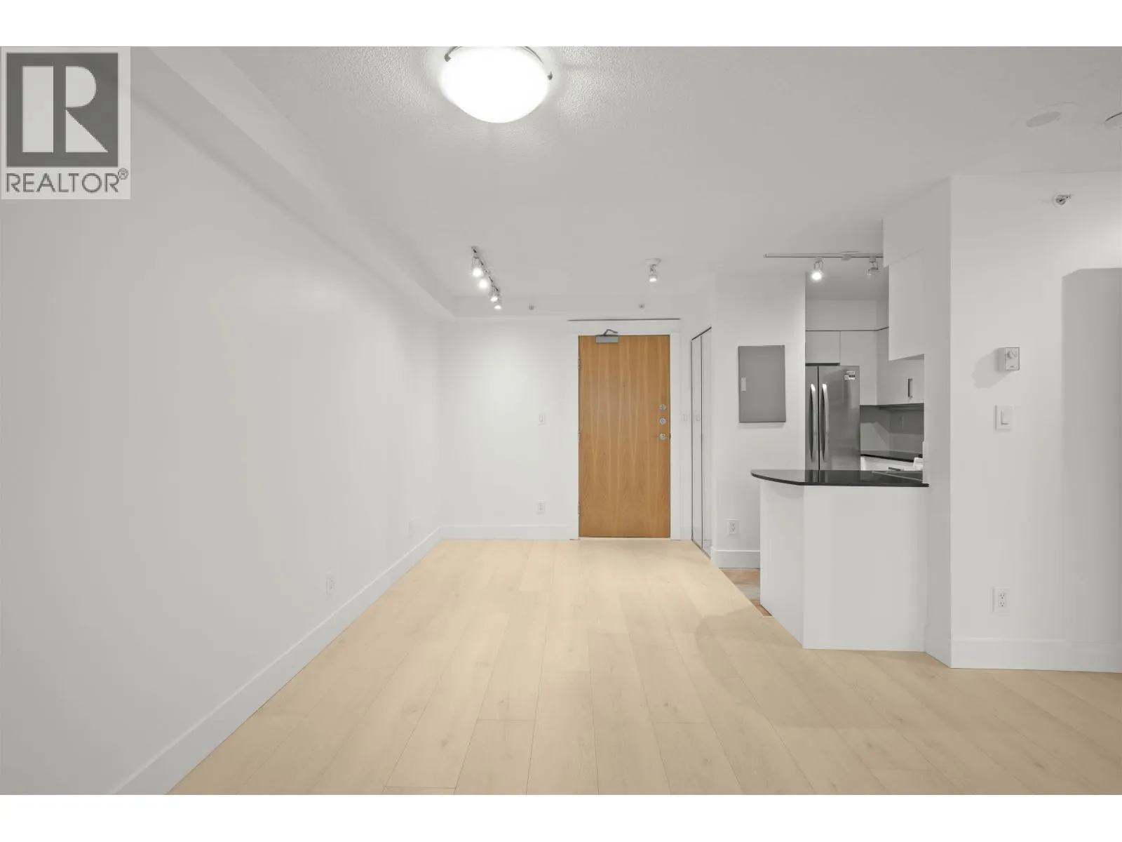 2501 63 KEEFER PLACE
