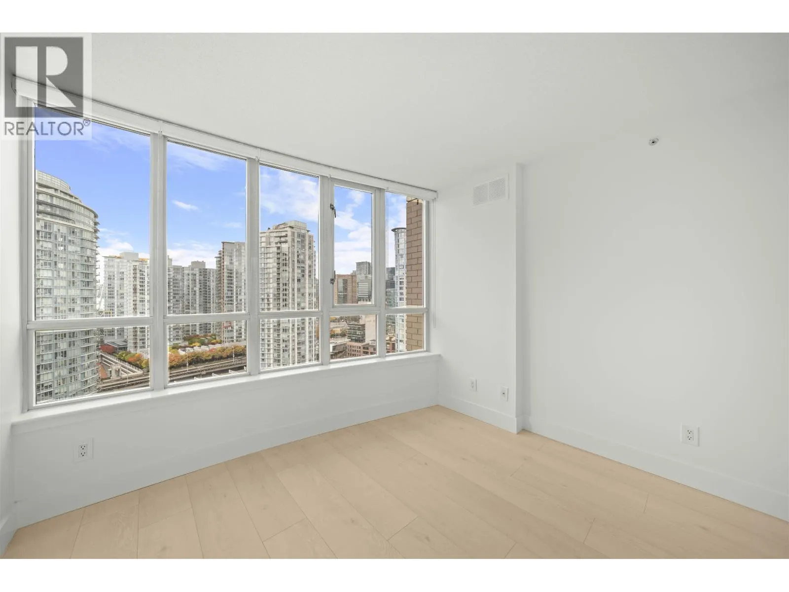 2501 63 KEEFER PLACE
