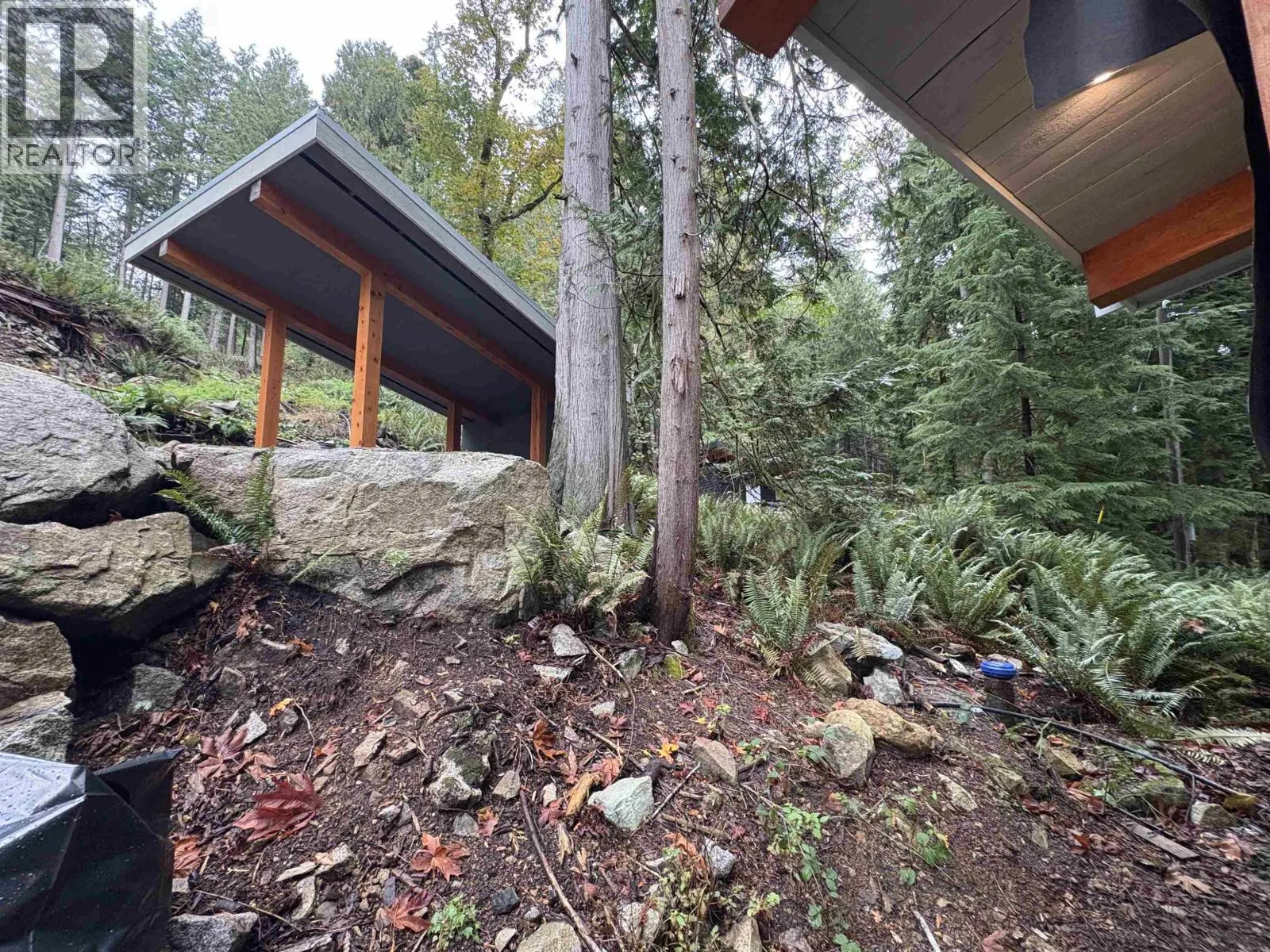883 WEST BAY ROAD