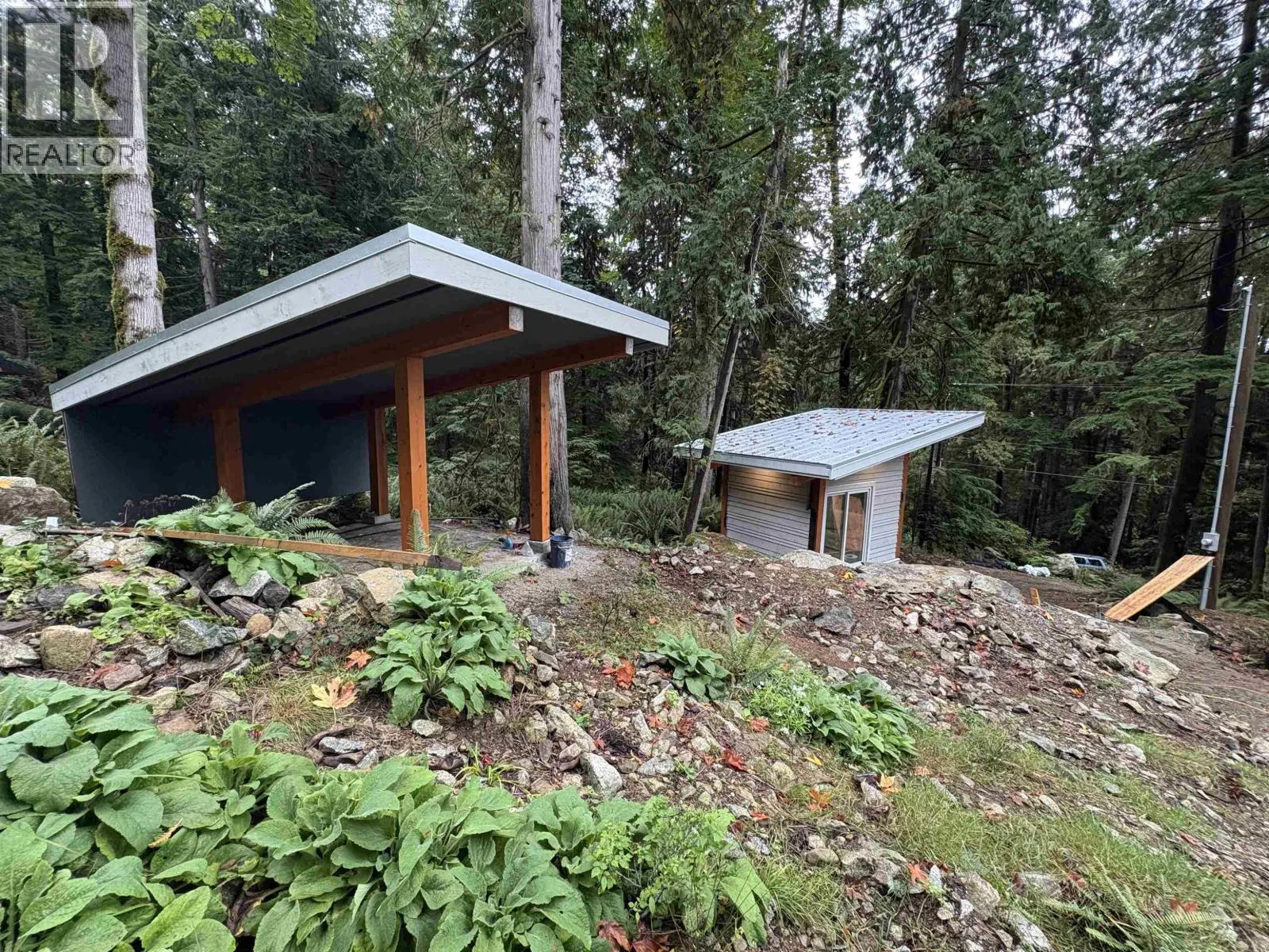 883 WEST BAY ROAD