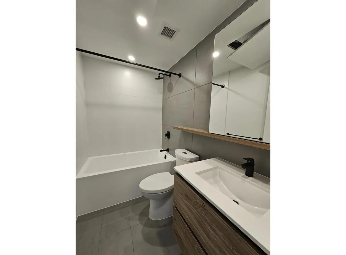 2403 13428 105 AVENUE