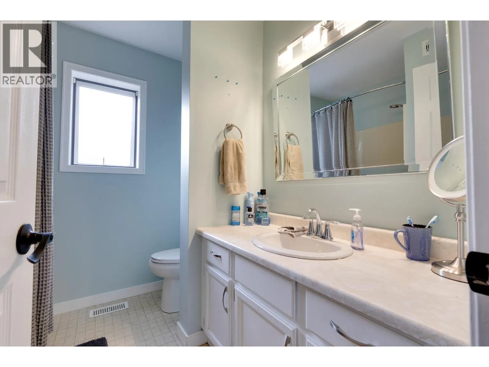 2901 CHRISTOPHER CRESCENT