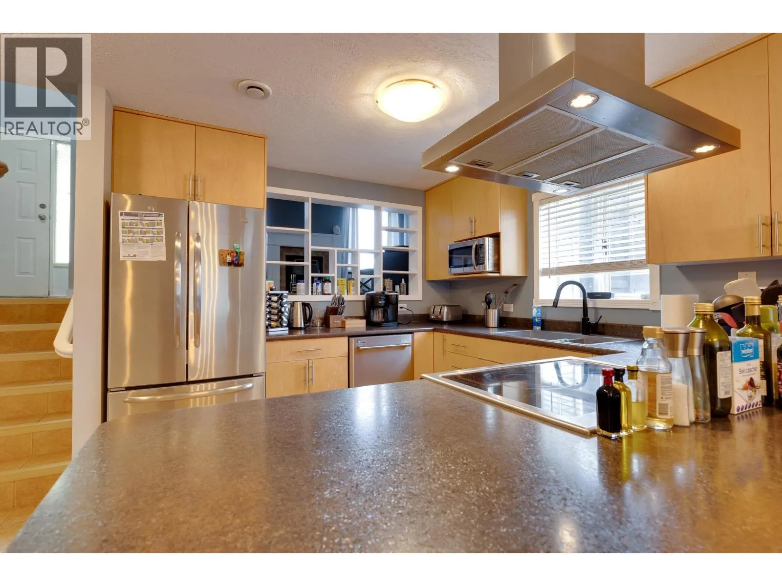 2901 CHRISTOPHER CRESCENT