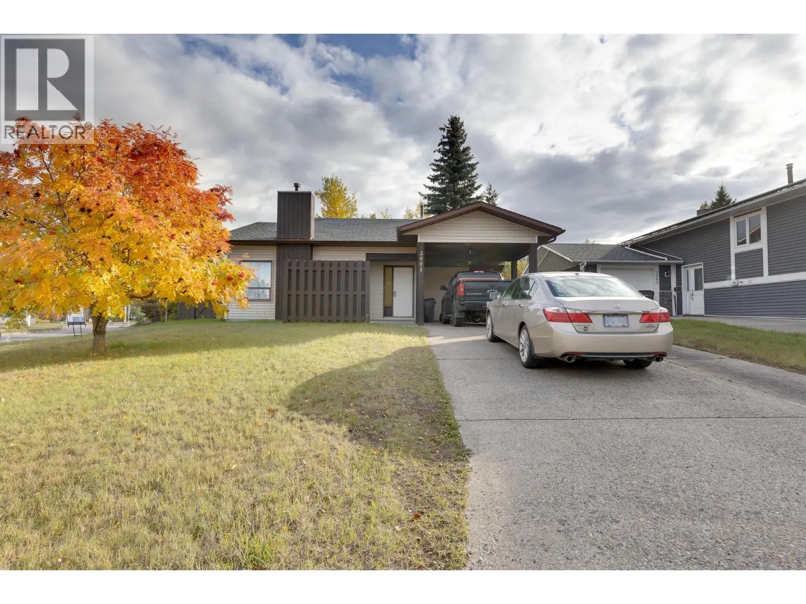 2901 CHRISTOPHER CRESCENT