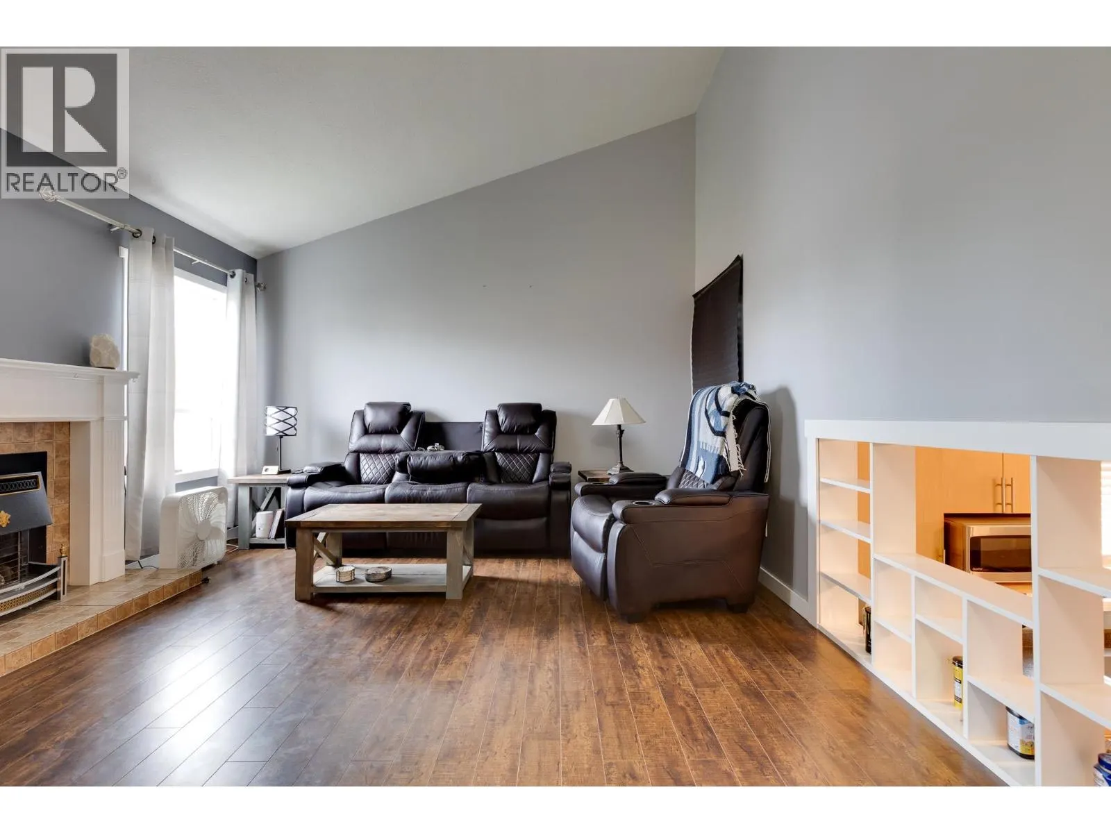 2901 CHRISTOPHER CRESCENT