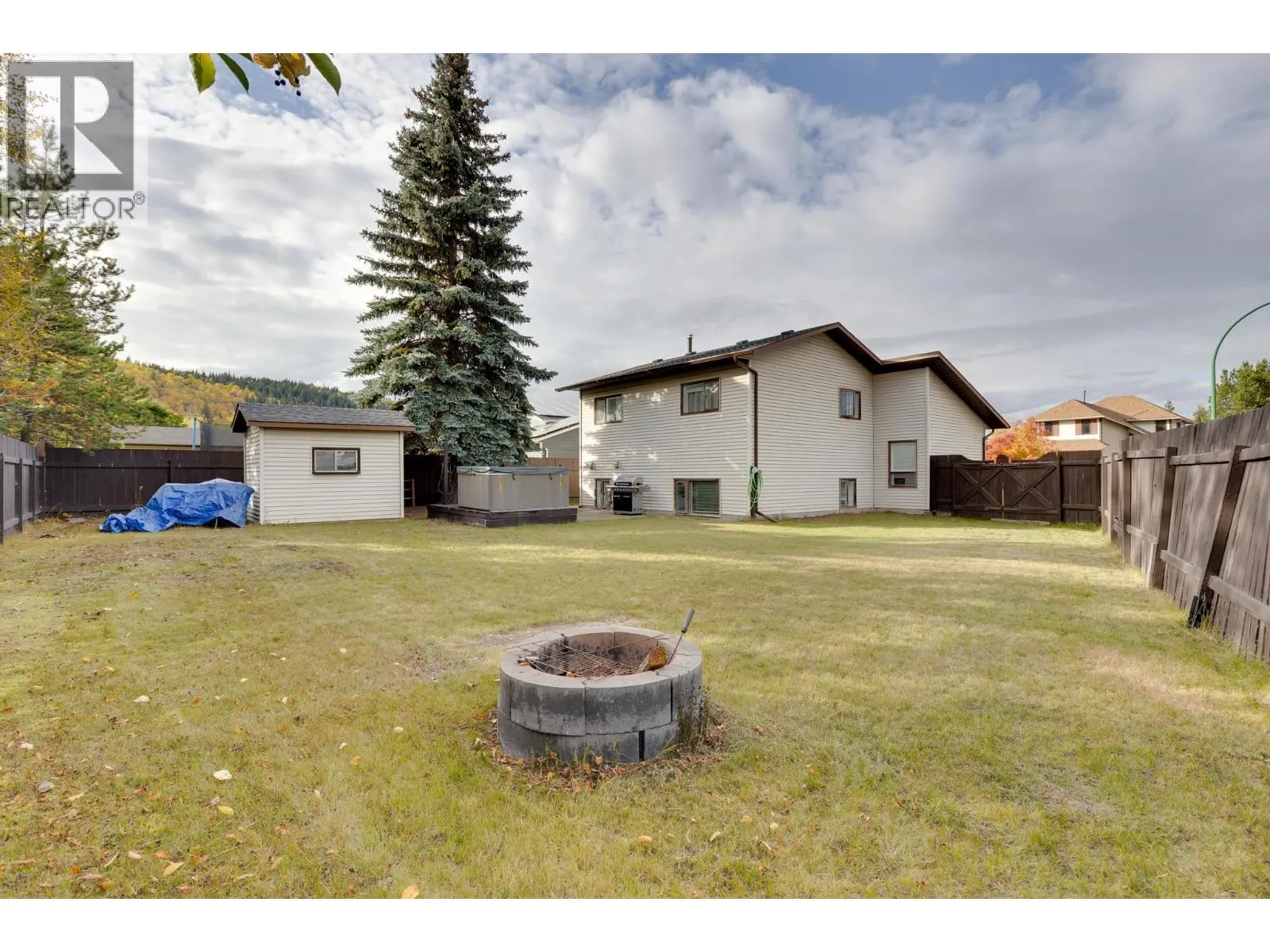 2901 CHRISTOPHER CRESCENT
