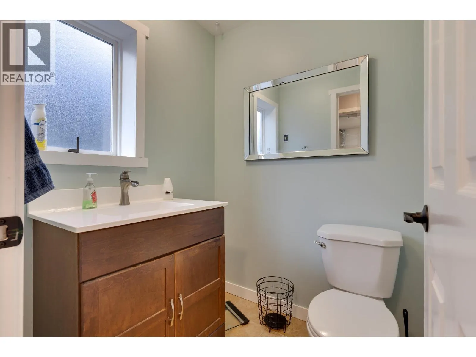 2901 CHRISTOPHER CRESCENT