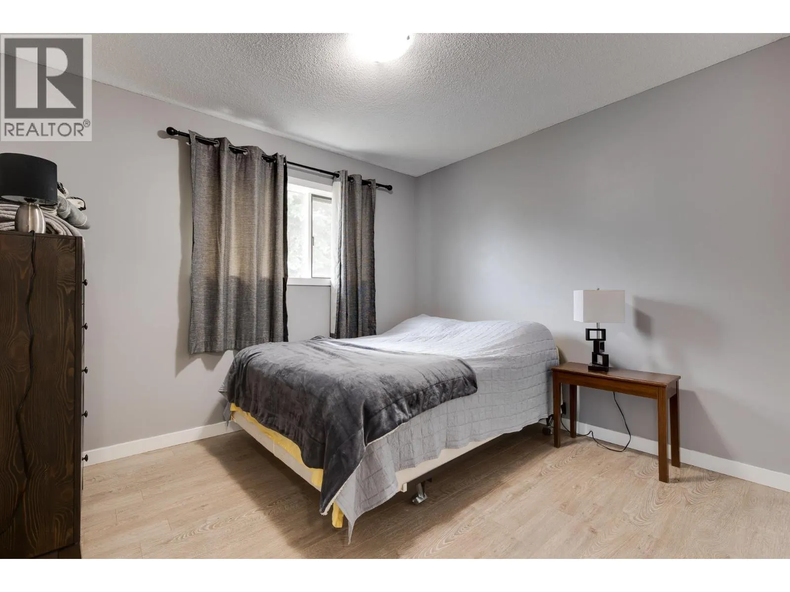 2901 CHRISTOPHER CRESCENT