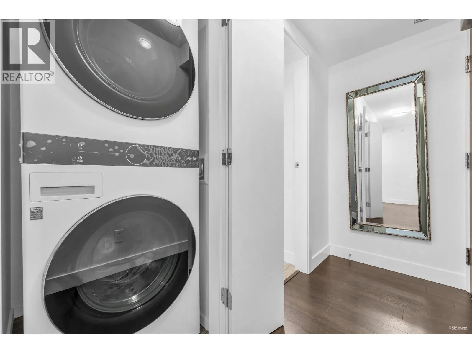 1802 8288 GRANVILLE AVENUE