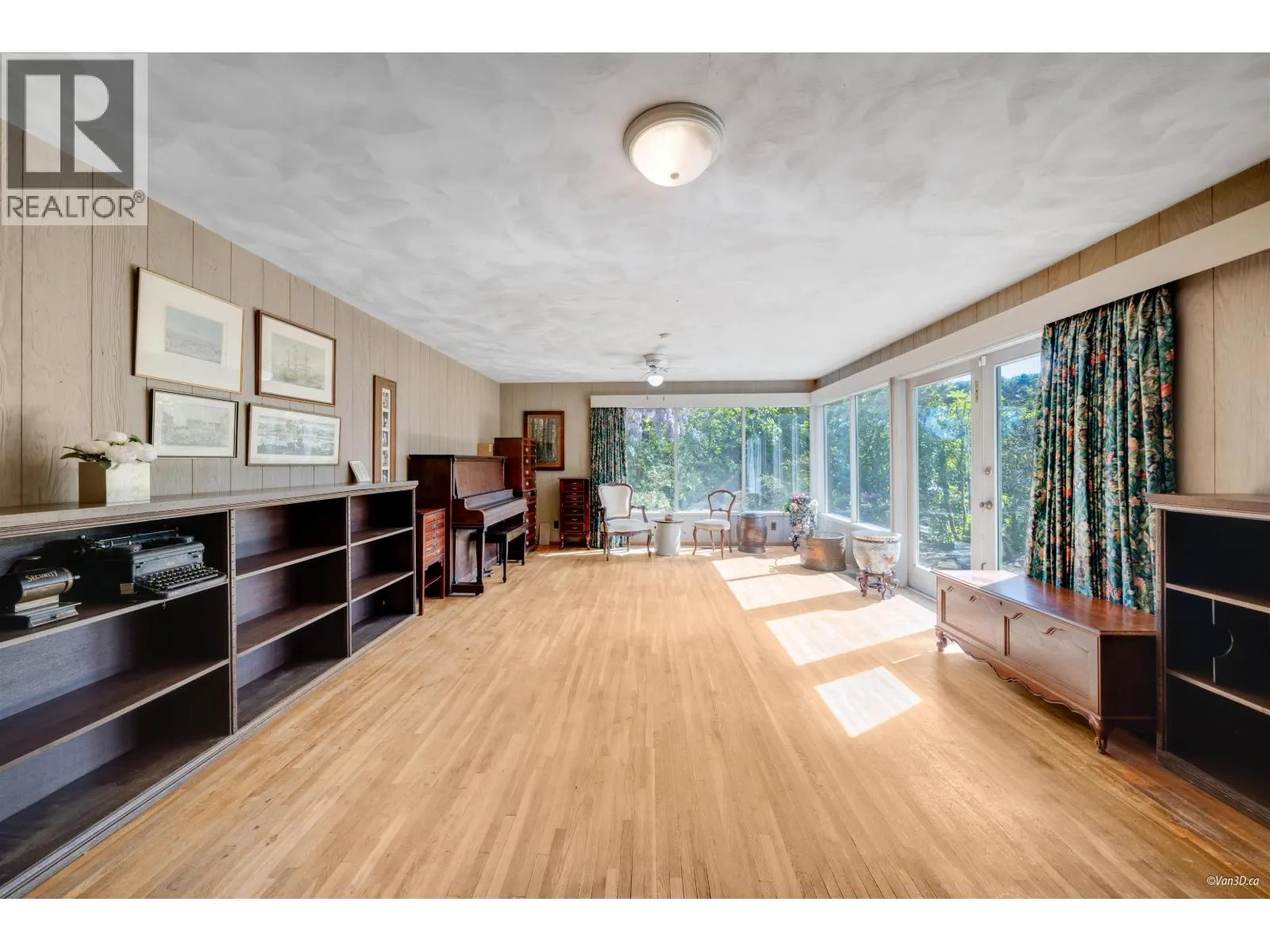 1752 OTTAWA PLACE