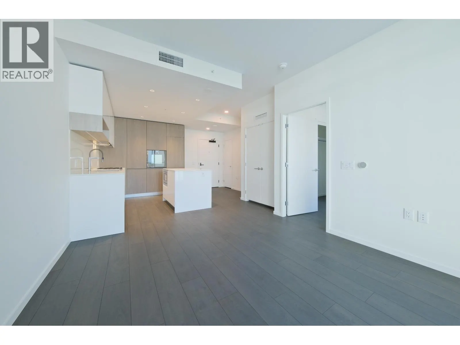 762 6600 MINORU BOULEVARD